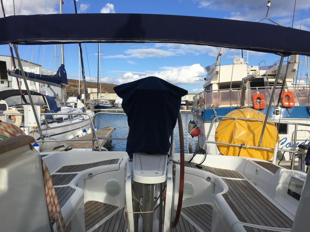Puerto Calero Boat Hotel Ngoại thất bức ảnh